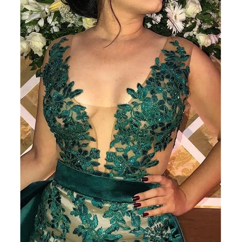 Sexy Green Lace Evening Dresses Arab Women Thigh Slit Detachable Train V-neck Ball Gowns Sleeveless Formal Party Dress Gala Robe