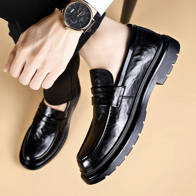 Fashion Leather Mens Casual Shoes Breathable Business Handmade Slip On Shoes Hot Sale Brand Classic Men Shoes Flats Moccasins