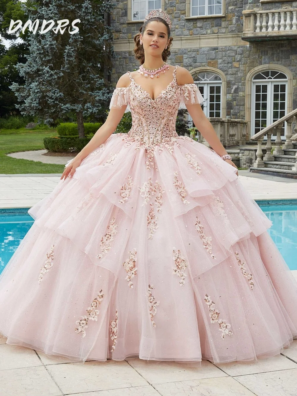 Elegant Off-shoulder Quinceanera Dress 2025 Elegant Spaghetti Strap Party Dress Shiny Charming Applique Ball Gown 16 Party Gown