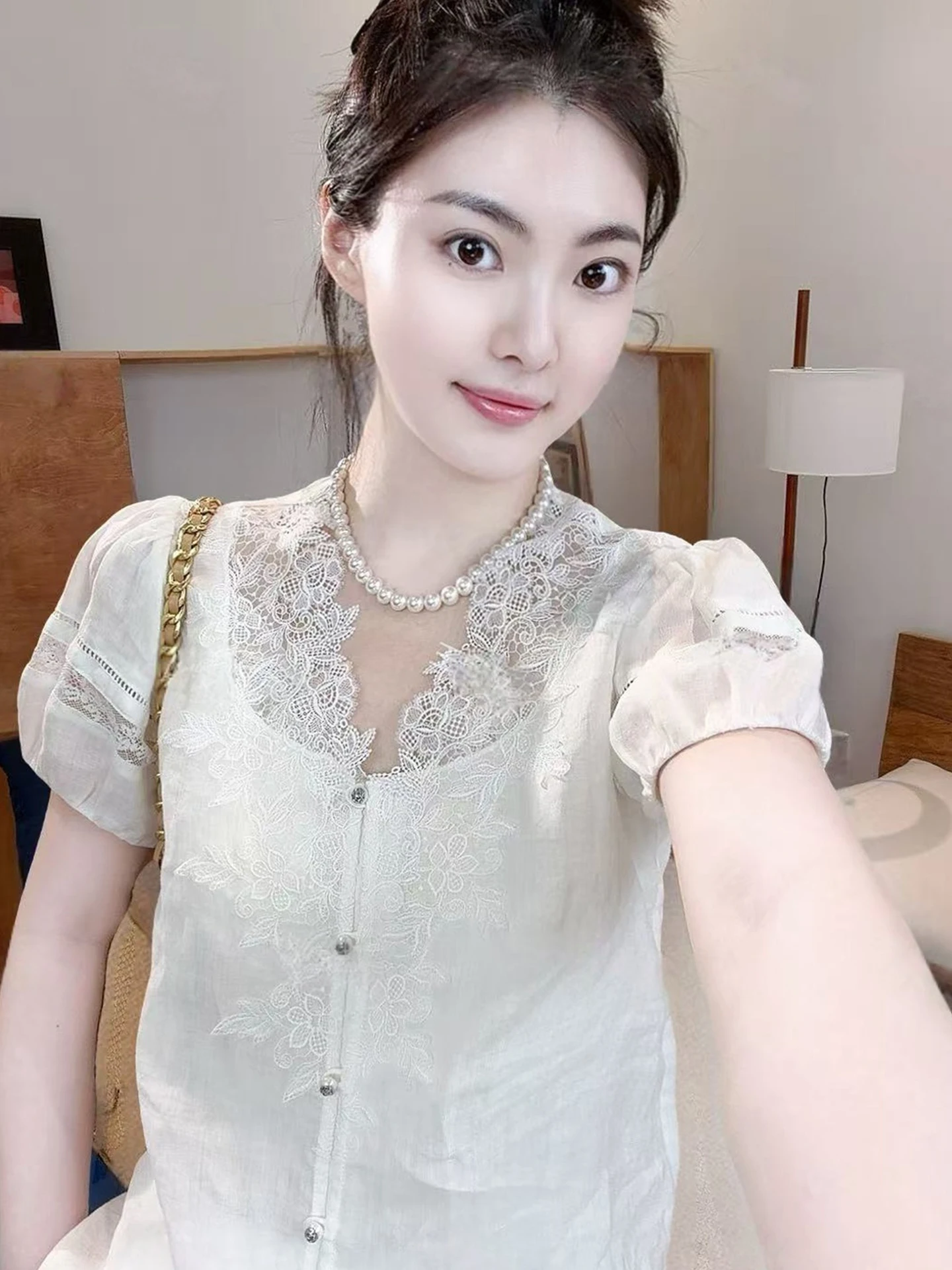 Aw Wang Na Na Lace …