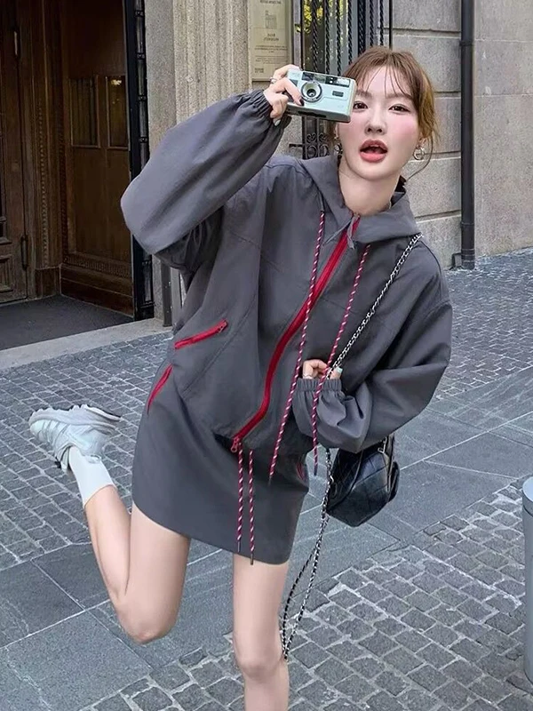 

Комплект из двух предметов: модное корейское пальто на молнии и короткая юбка с высокой талией, размеры 300+, весенний повседневный стиль