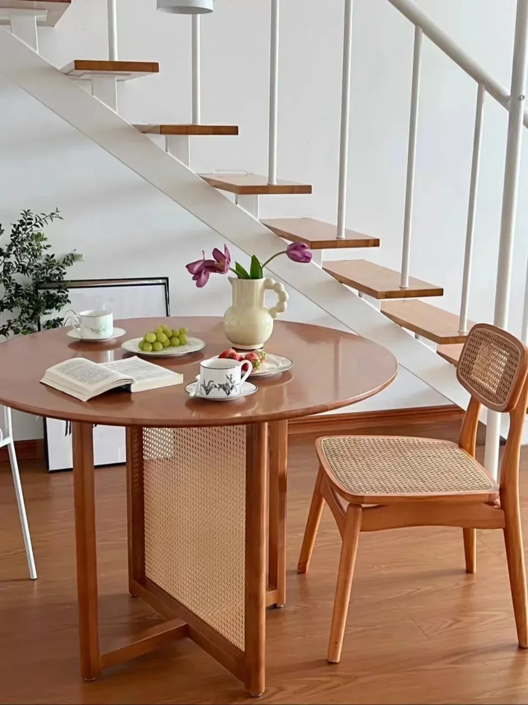 

Для лучшего скандинавского круглого обеденного стола и стула из массива дерева из ротанга, сочетание обеденного стола для домашнего ресторана, цвет ореха