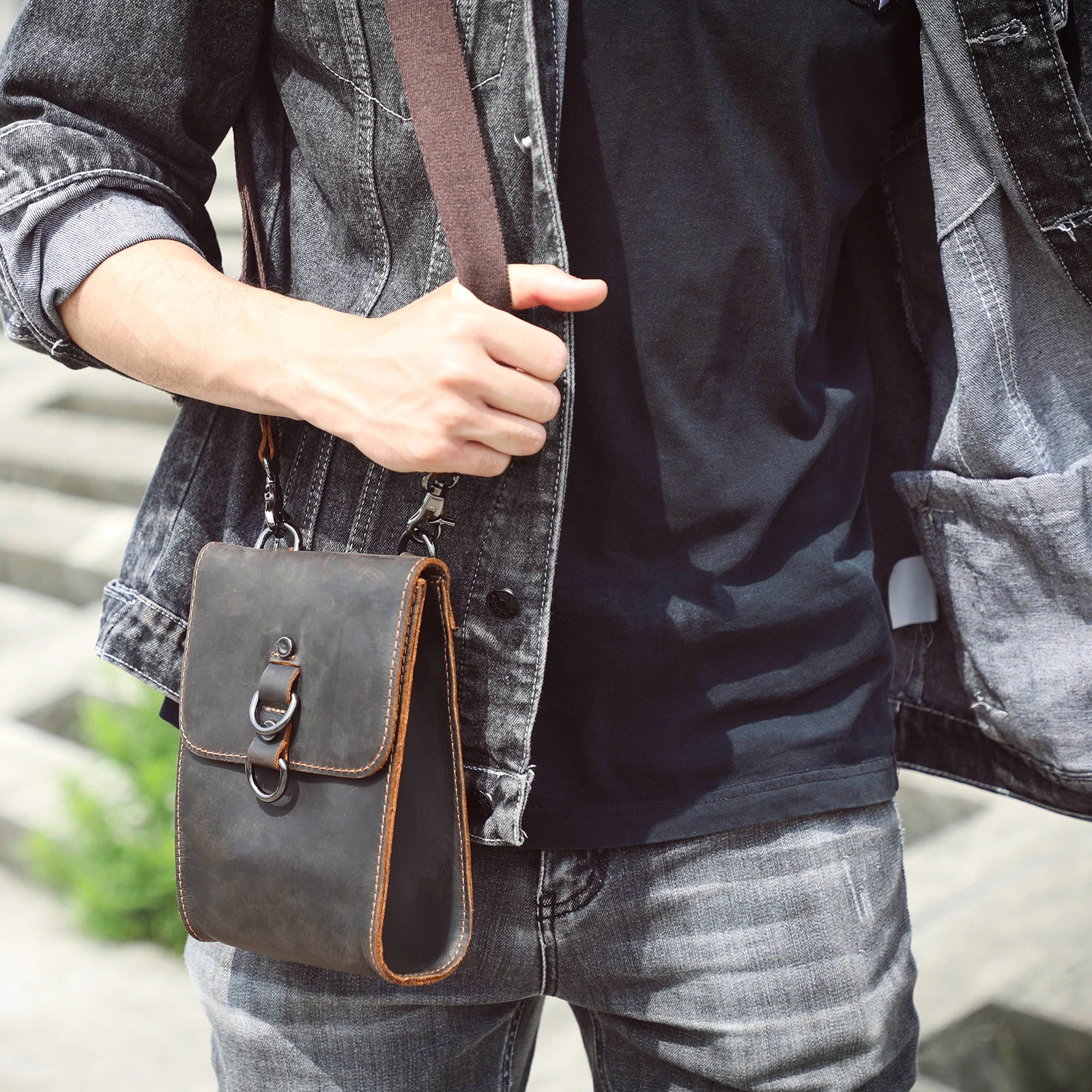 Vintage Echtleder Herren-Umhängetasche aus Crazy-Horse-Leder, Mini-Handytasche für Schlüssel und Karten – Detail 4