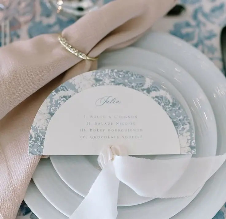 Niestandardowe półokrągłe menu ślubne Kartka miejsca Spersonalizowany elegancki minimalistyczny design Drukuj Stół Obiad Zaproszenie Akcesoria imprezowe