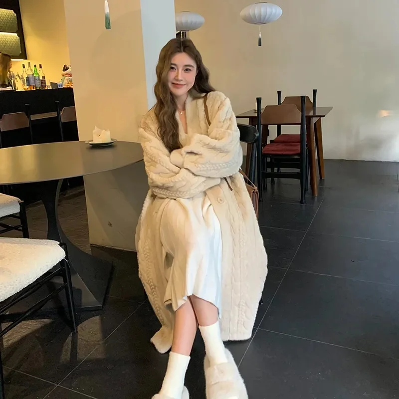 2023 Winter Thickened Women\'s Long Imitation Mink Plush Fried Dough Twists Mink Fur One Environmental Protection Fur Coat Solid