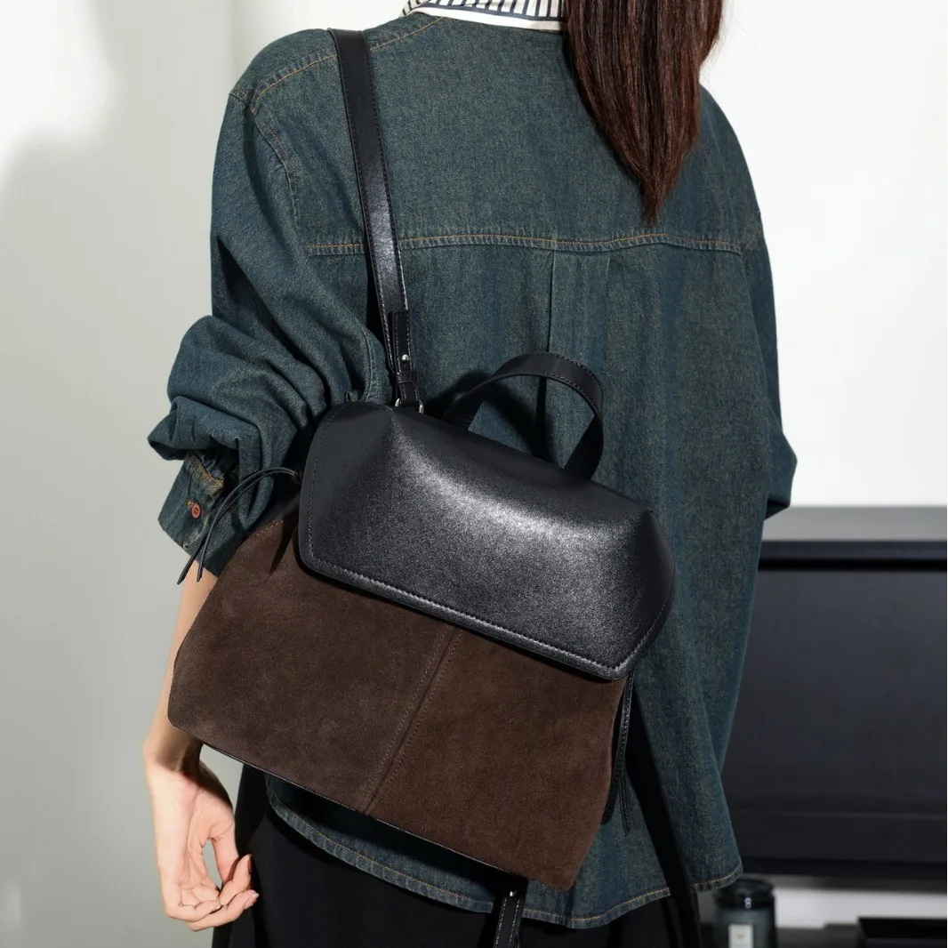

Vintage College Style Cowhide Backpack Large Capacity Handbag 2025 New Niche Leisure Commuter Bag Women