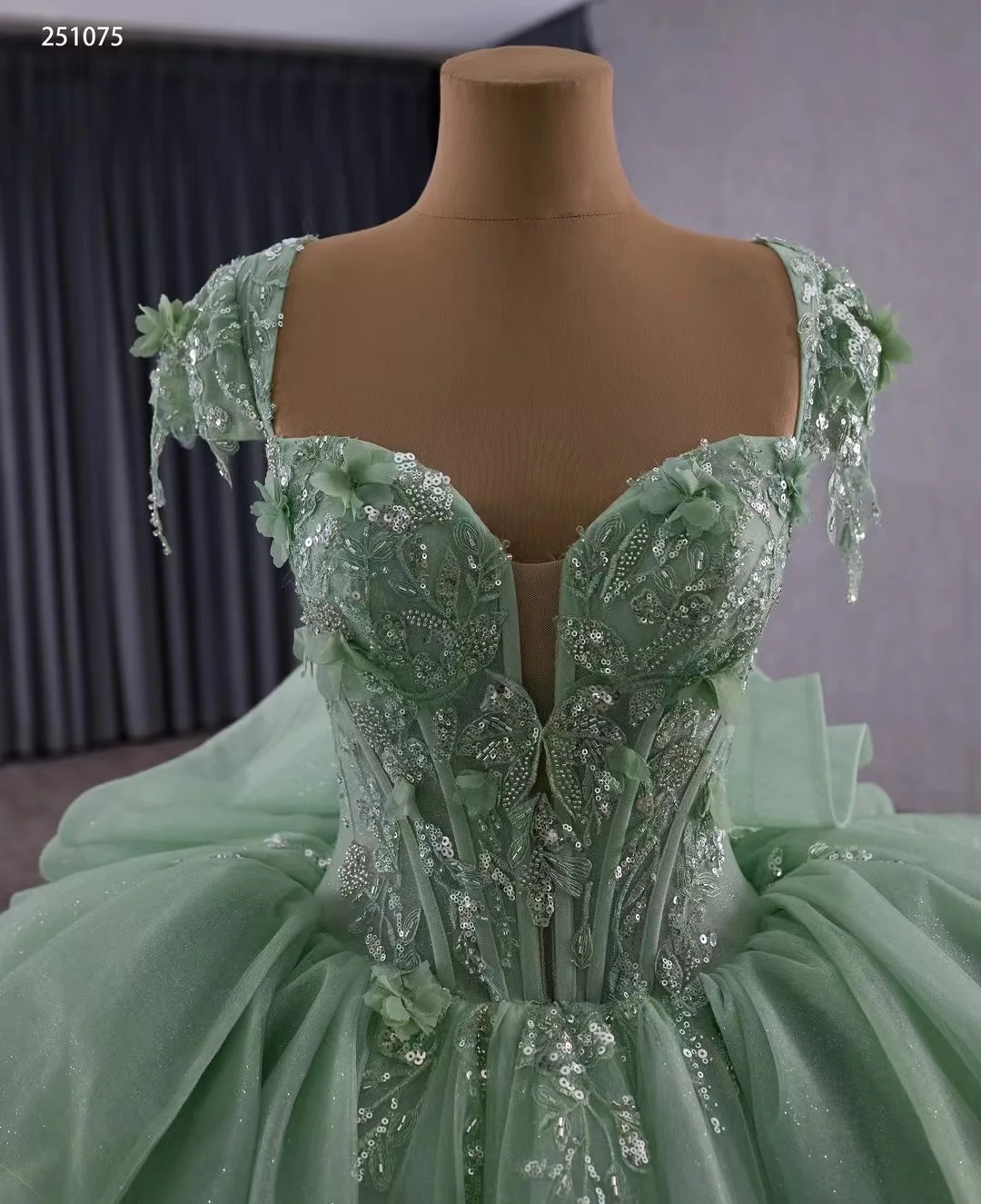 Princess Light Green Gown: My Real Experience Wearing a Mint Green Charro  Quinceañera Dress for My Daughter's 15 Años