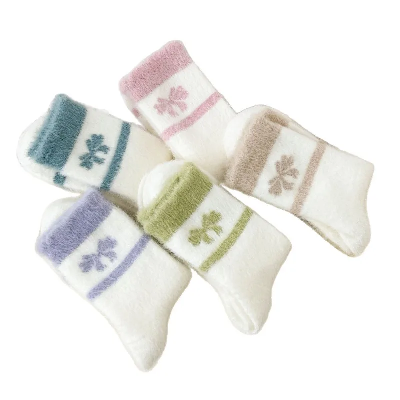 1/5 أزواج من جوارب النوم النسائية للخريف والشتاء الدافئة السميكة للأرضيات المنزلية غير الرسمية المريحة في منتصف الأنبوب جوارب نسائية عصرية #6