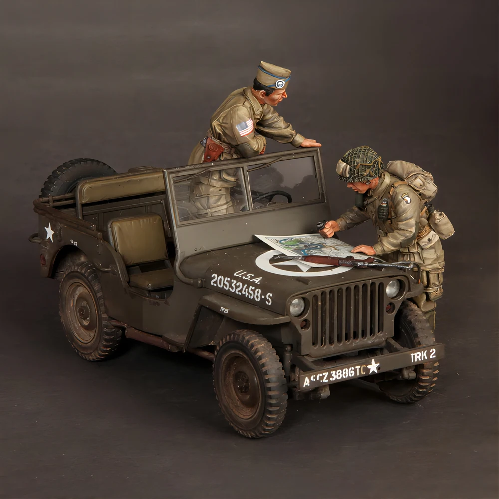 1/35 Resin Model Figure Kits GK , Two People，No Car，Military Theme，Unassembled And Unpainted，379C