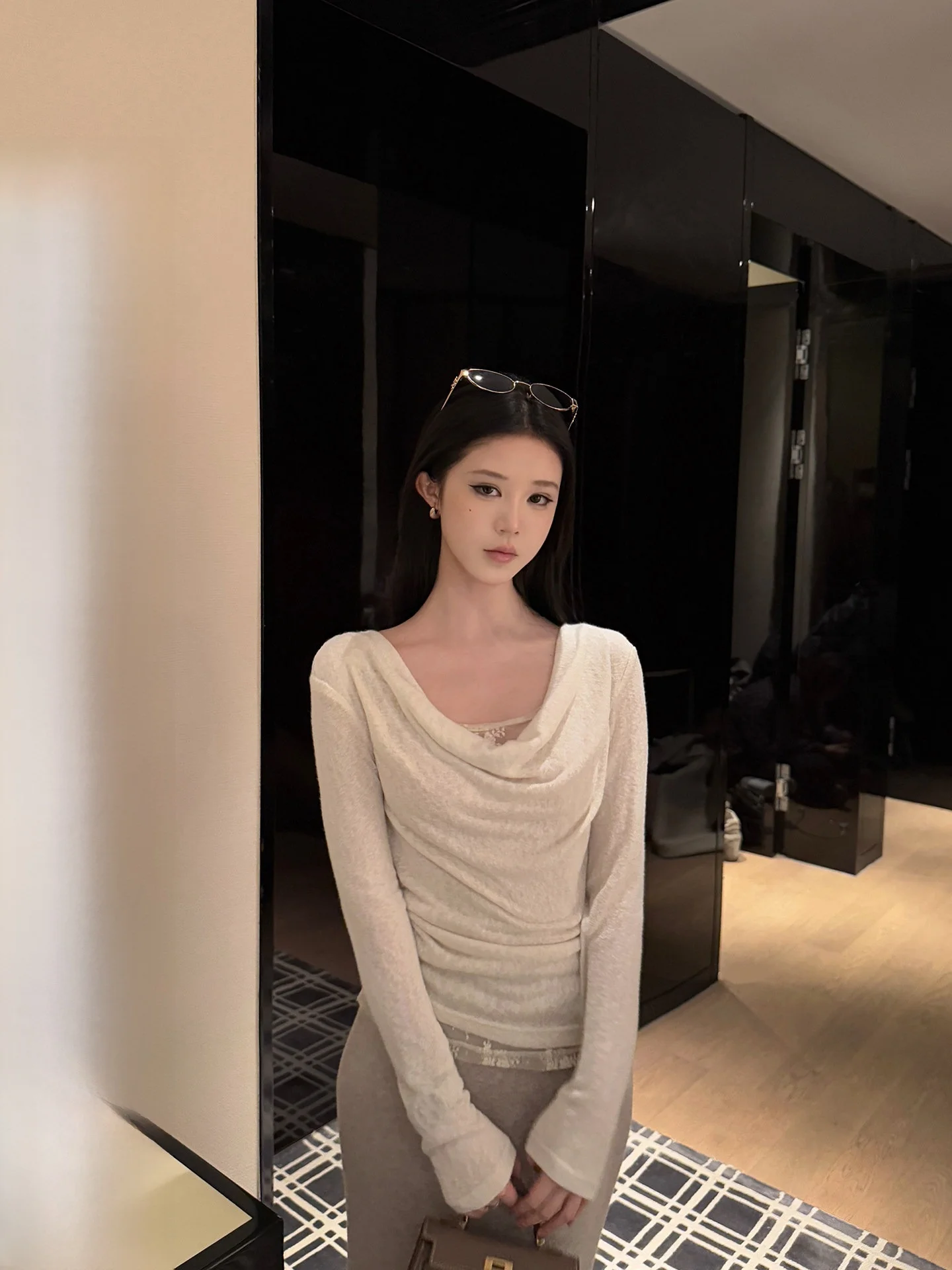 

Женская облегающая футболка Ele Lace Base с длинным рукавом: модная повседневная модель для осени, комфортная посадка