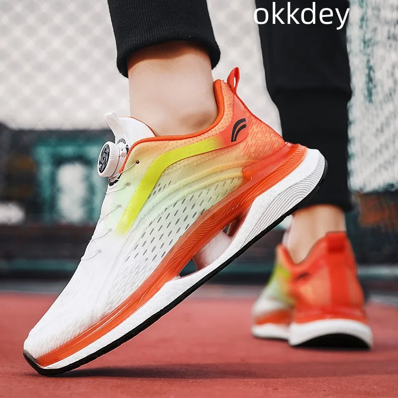 Casualowe buty sportowe dla mężczyzn z okrągłym noskiem lekka platforma Outdoor modna na wszystkie mecze oddychająca moda do biegania jesienna główna