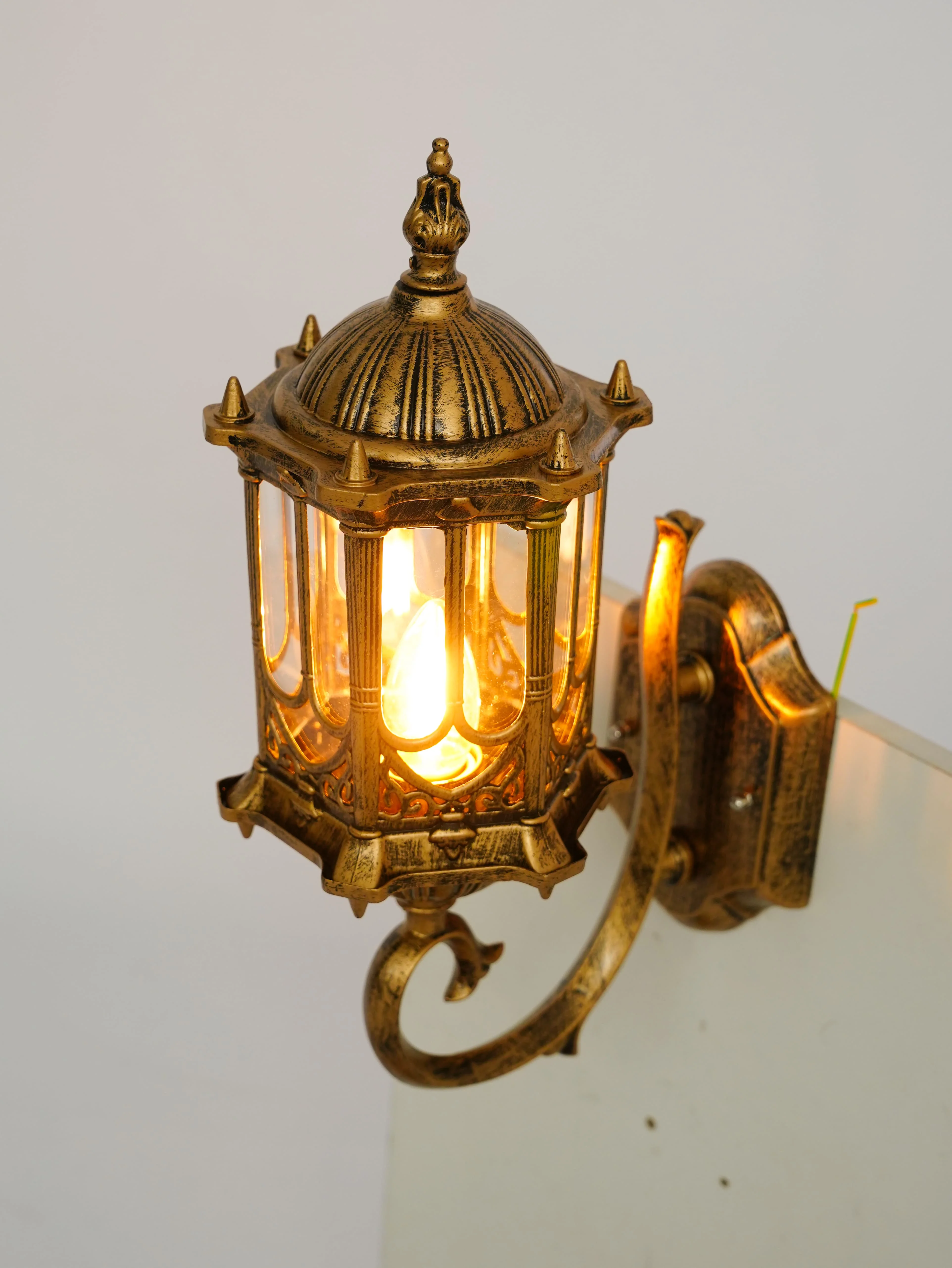 

Classical Wall Lamp Rustproof Corrosion-resistant Anti-aging Retro Wall Light IP55 Waterproof Level Wall Mount Light Fixture