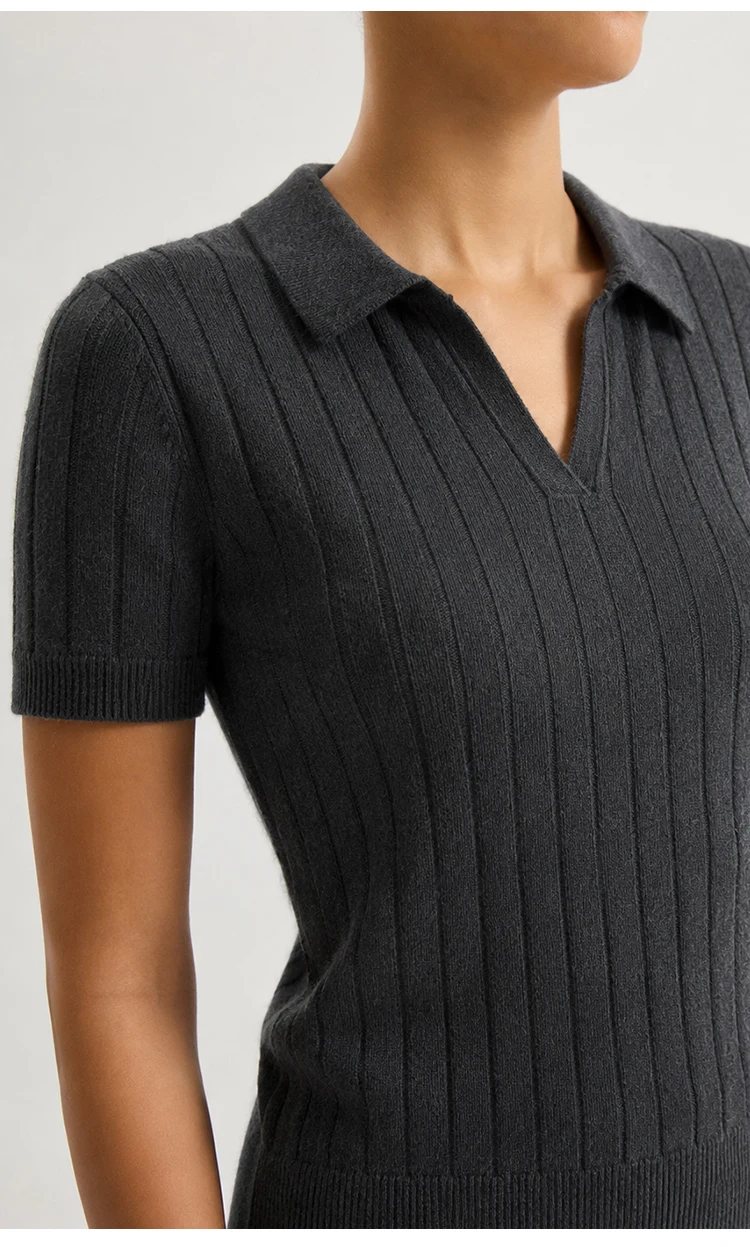 MZ62056 Damen-Pullover mit Polokragen, offenem V-Ausschnitt, kurzen Ärmeln, geripptem Strick, einfarbig, weiche Modal-Mischung, lässiges Oberteil für den frühen Herbst. – Detail 10