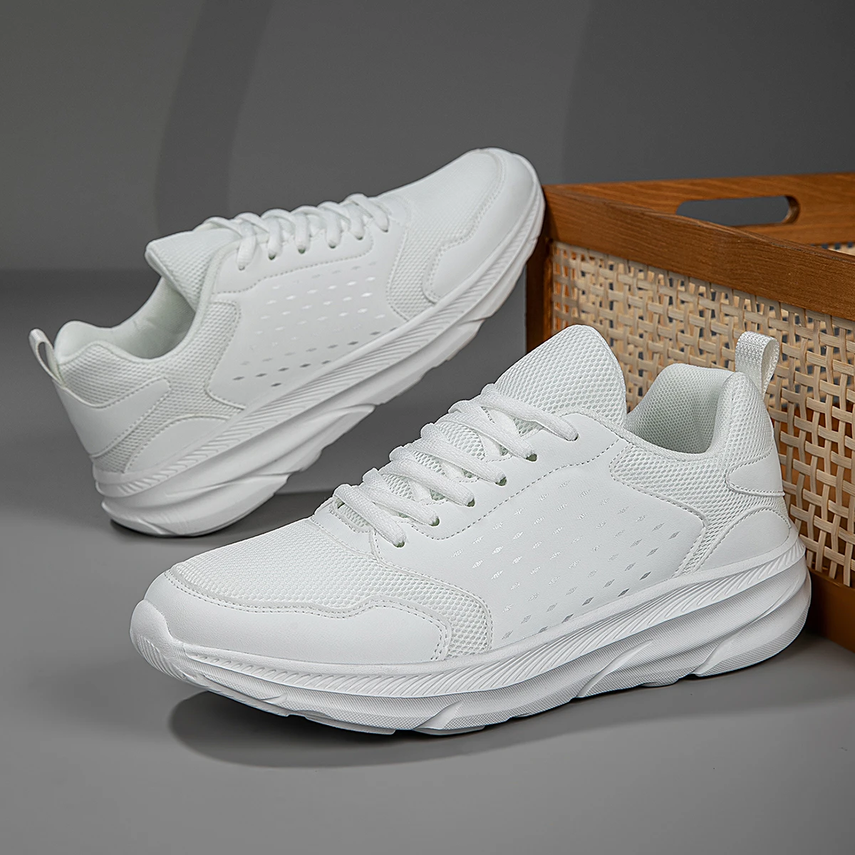 Sizes 36-47 High Quality Mens Shoes Leather Sports Shoes Casual Platform Sneakers New Comfortable Light Anti-slip Sneakers Men