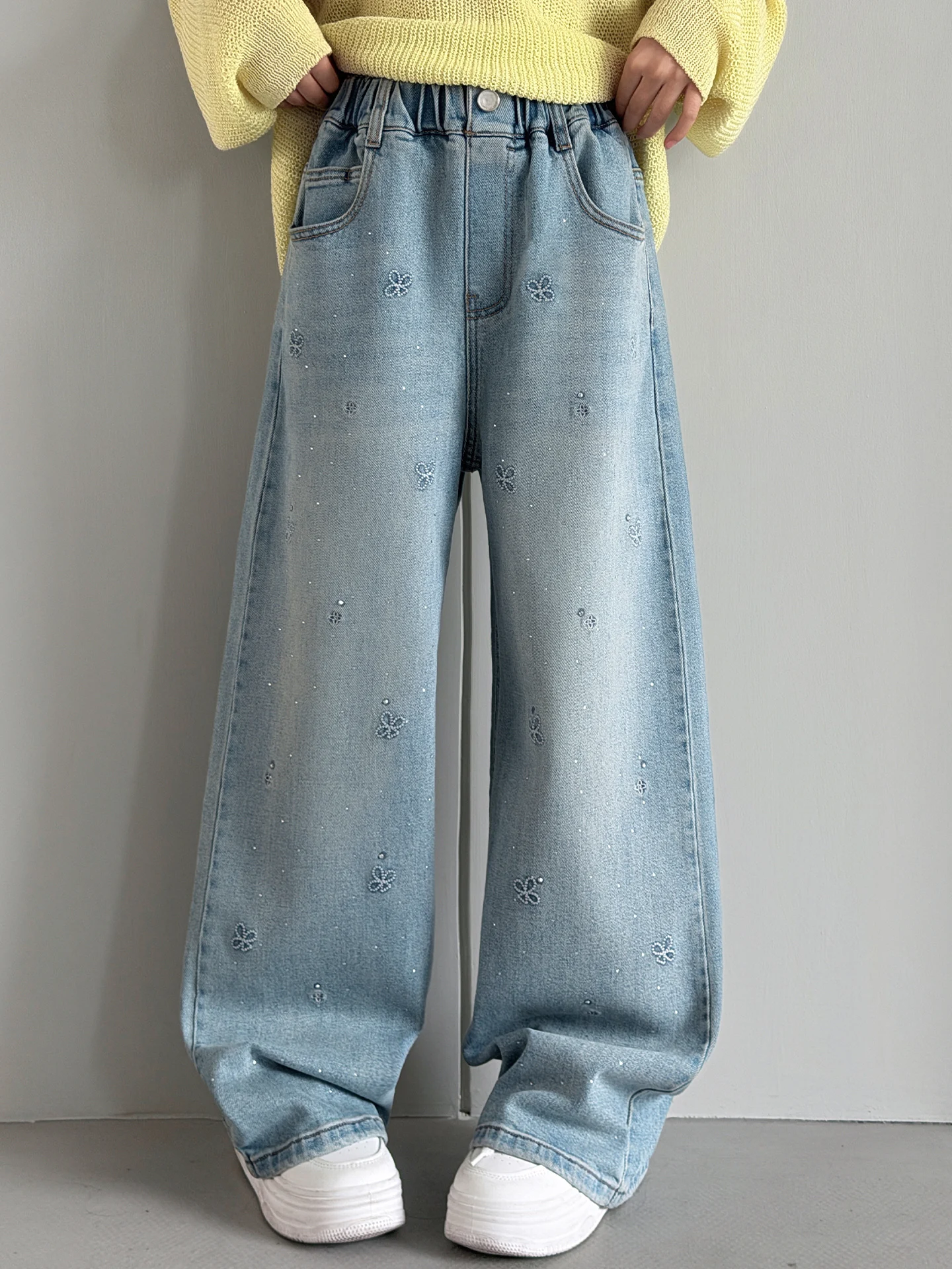 

Spring Collection Girls Denim Jeans Floral Embellied Wide Leg Pants Children's Elastic Waist Torn Hole Resistant Jeans