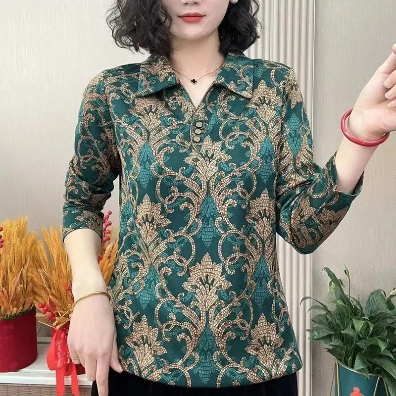 Spring New Collar Shirt T Long Sleeved Top with Floral Pattern as the Base Mom\'s Outfit