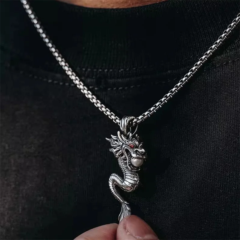 

Ожерелье с изображением зодиака в этническом стиле, мужские ювелирные изделия, винтажный рельефный кулон в виде дракона и змеи, мужское колье, аксессуары