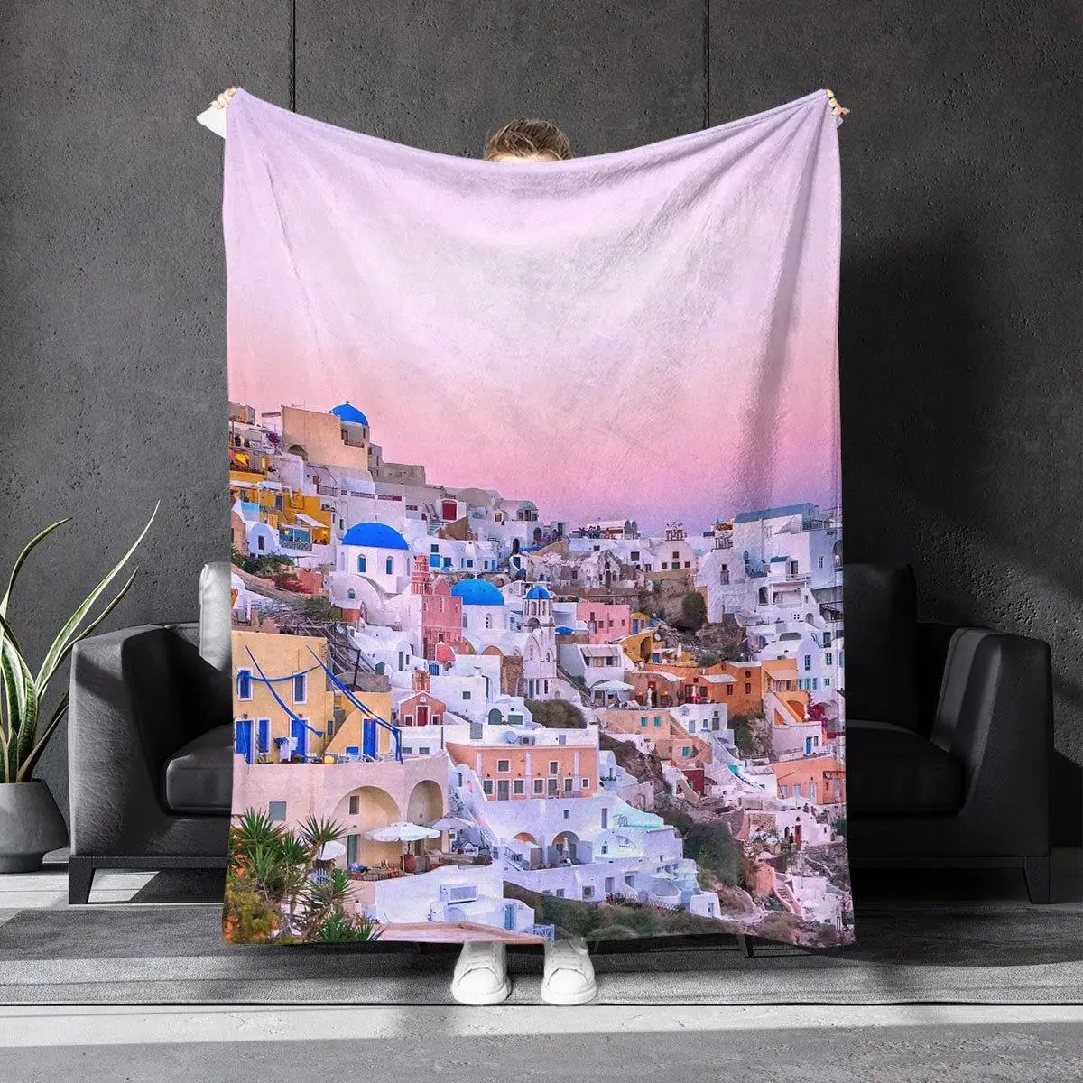 280gsm Mediterranean White Mediterranean Island Design Polyester Blanket - All-Season Soft & Durable, Pastel Pink & Golden Greek