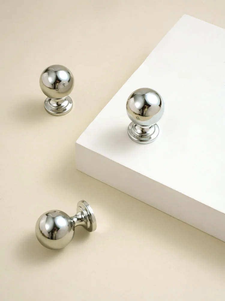 SAILANKA Brass Furniture Handles Bright Chrome mooth Spherical Modern French Minimalist Wardrobe Cabinet Pulls Single HoleS