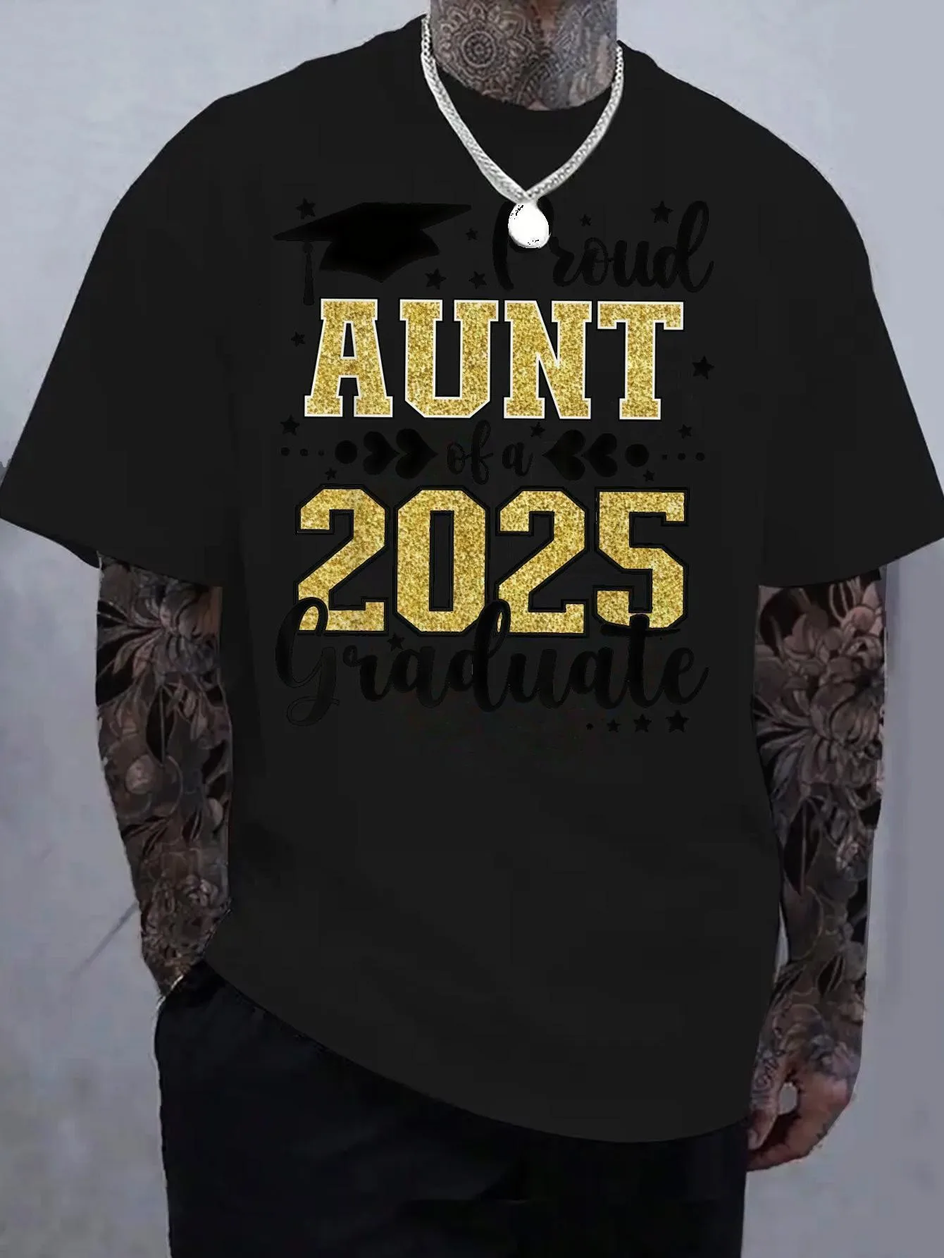 

2025 Graduate T-Shirt Proud Aunt of the 2025 Graduate Black Gold Print Soft Breathable Cotton Crew Neck Short Sleeve T-Shirt Unisex Adult Graduation Party Outfit 2025 Graduation Celebration Ideal Gift Holiday Apparel, Bold Text Design, Quality Printing