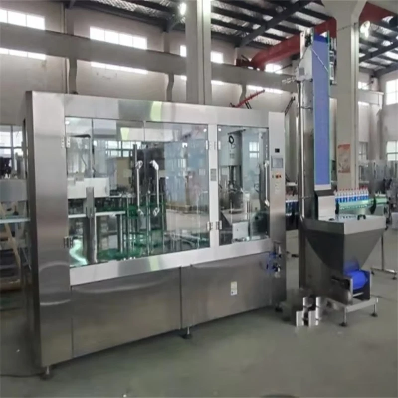 Automatic 3-in-1 Isobaric Filling Machine Carbonated Beverage 200ml PLC Control Custom