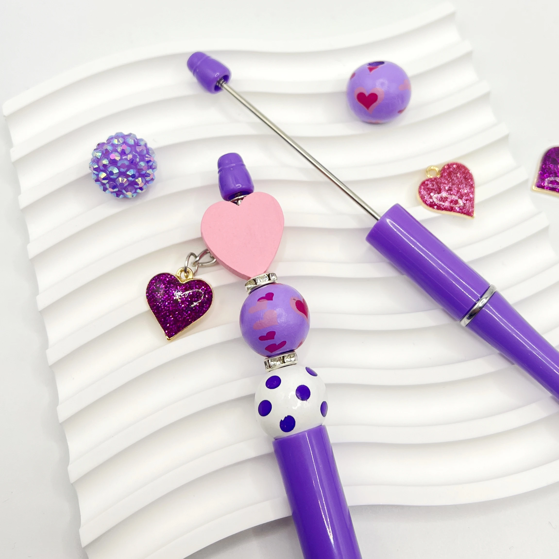 8PCS Pink Purple Love Valentine\'s Day Theme DIY Beaded Ballpoint Pen, Wood Bead, and Alloy Pendant Set,Office&Study Supply