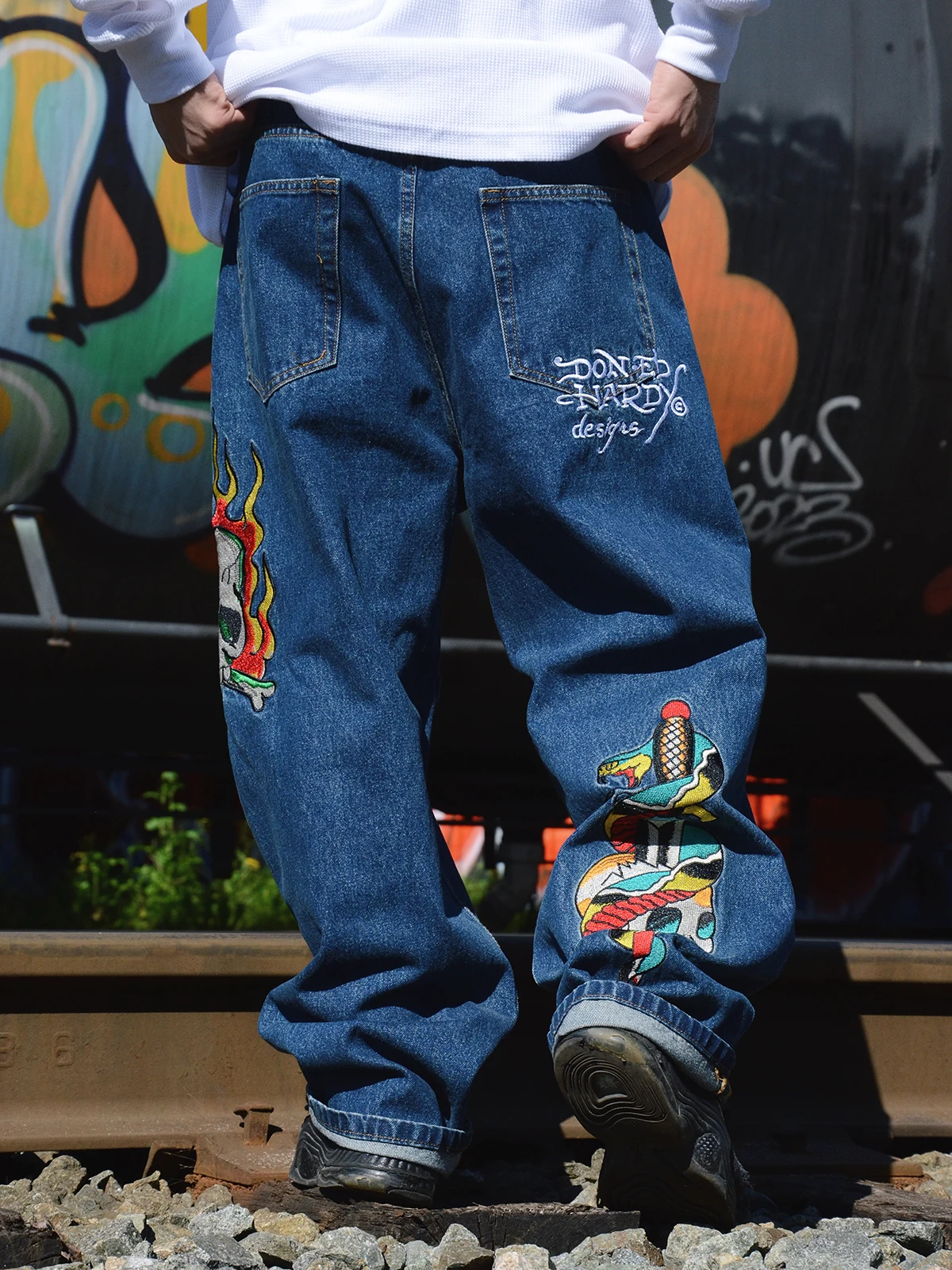 Calças Jeans Retrô Americanas Y2K com Bordado de Caveira e , Jeans de Denim Resistente, Estilo Hip Hop Street, Corte Sol...