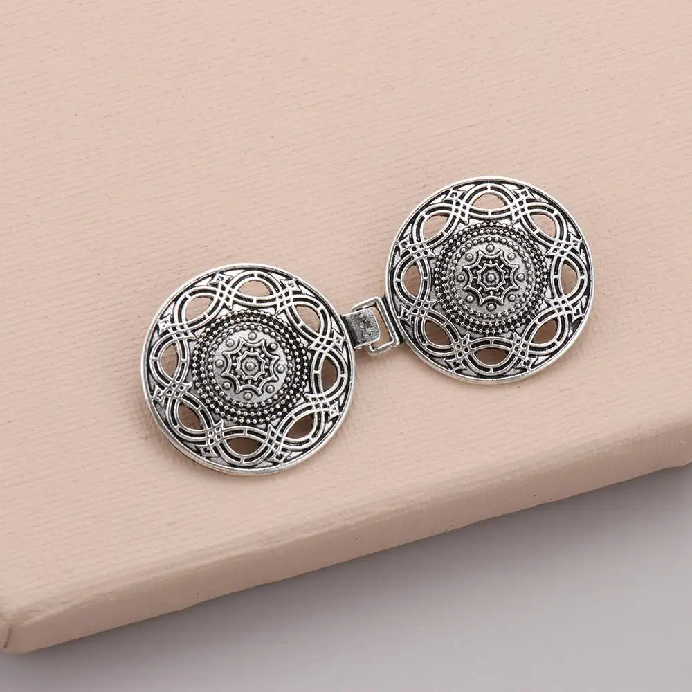Fashion Trendy Retro DIY Sewing Clip Clasps Shawl Brooch Sweater Blouse Pin Cardigan Clip