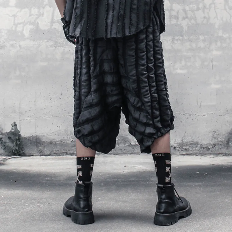 HKSH Summer New Men Tide Shorts Niche Dark Japanese 3D Grid Design Casual Wide Leg Dark Capris Cropped Half Length Pants HK2346