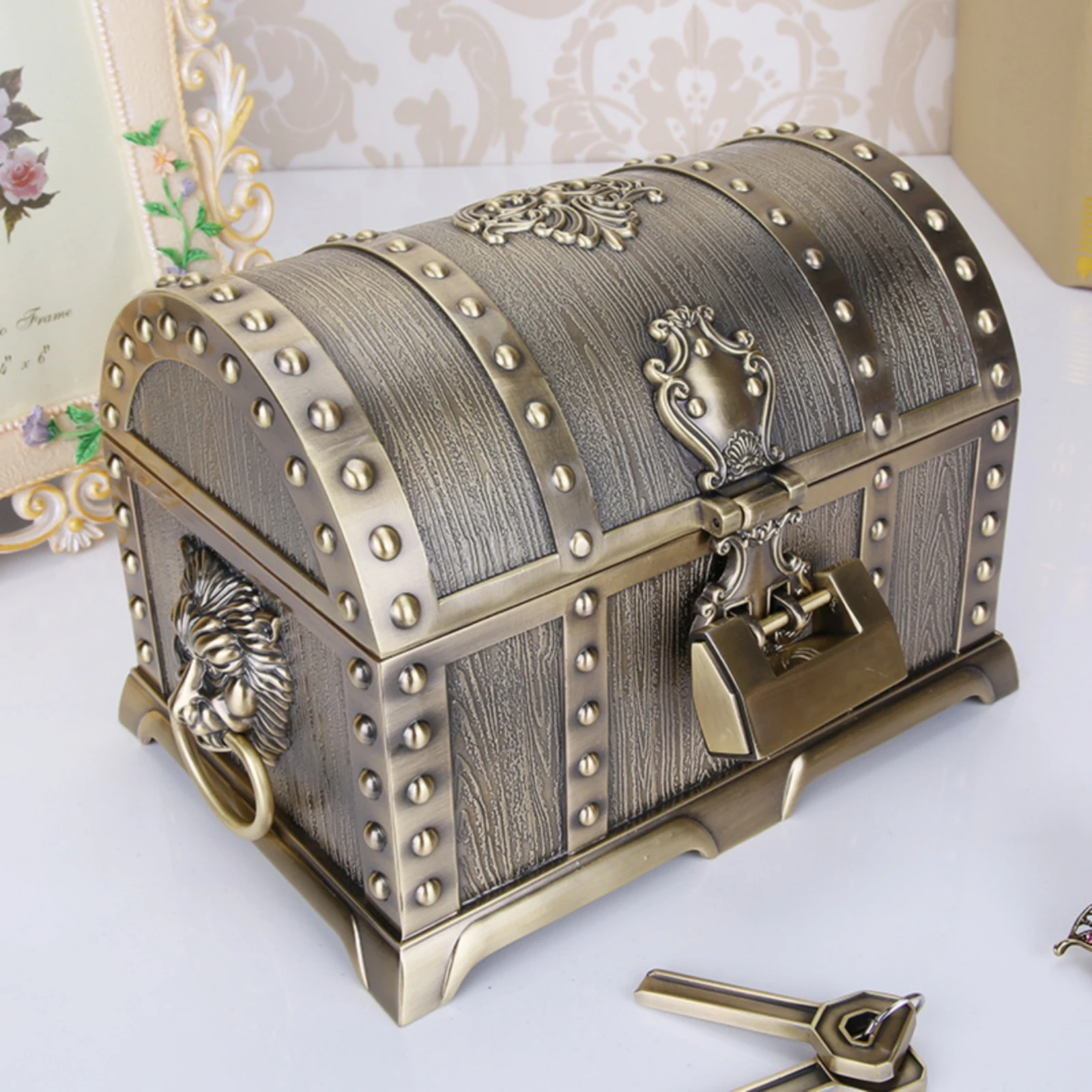 Jewelry Box with Lock Vintage Jewelry Chest Treasure Box with Lock Lockable Decorative for Women, Dresser, Vanity