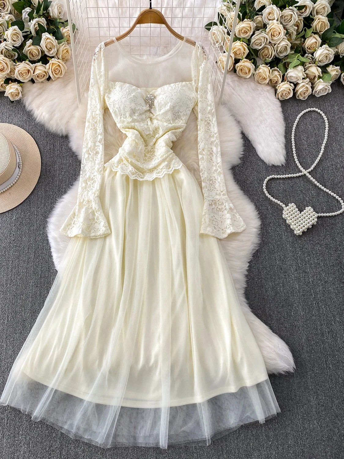 

Элегантное женское платье с кружевными вставками и круглым вырезом, длинное, осенне-зимнее, сексуальное, для свиданий, с завышенной талией, А-силуэт