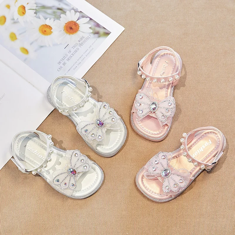 

Girls Sandals Chic 2024 Children Open-toe Butterfly Summer New Soft Rhinestones Chic Pearls Non-slip Kids Shoes Drop Shipping