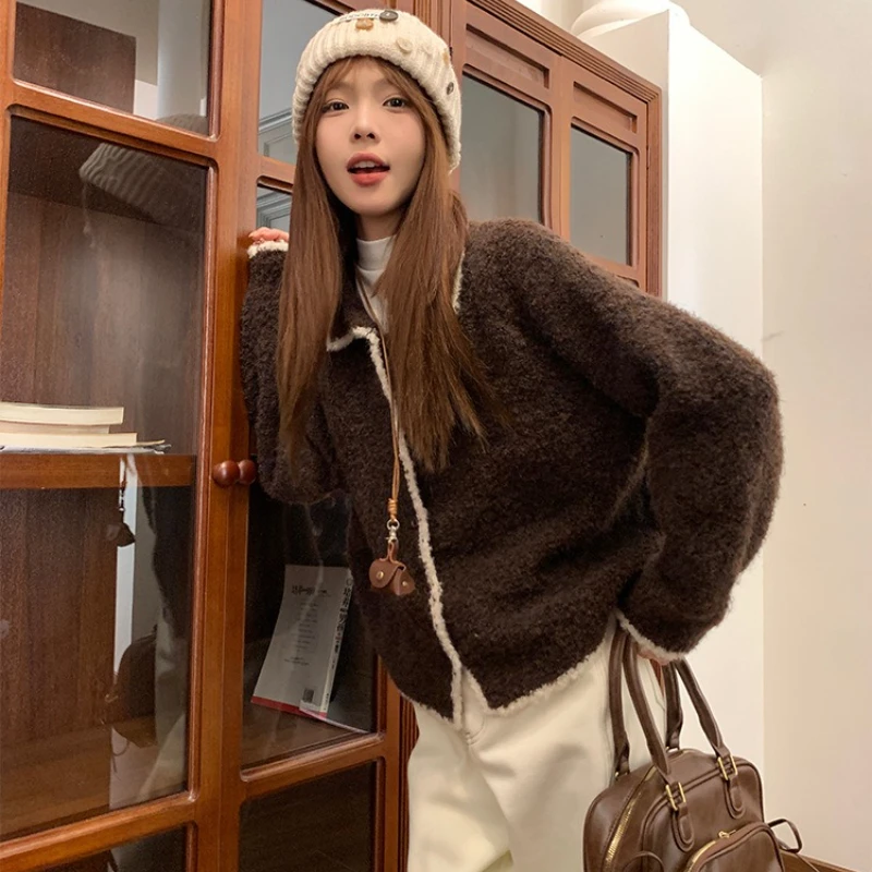 2025 جديد ريترو المتناقضة اللون التلبيب سترة المرأة الخريف والشتاء أنيقة فضفاضة كسول نمط عادية سترة مشغولة من الصوف سترة