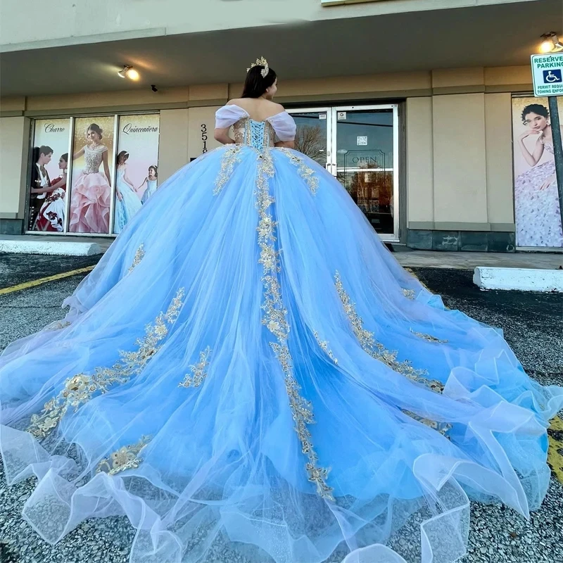 

Sky Blue Princess Quinceanera Dresses Gold Applique Lace Ball Gown Sweet 16 Dress Vestidos De 15 Anos Quinceañera Pageant