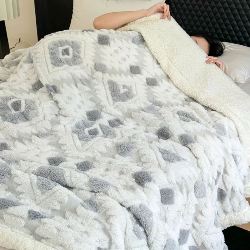 

Роскошное жаккардовое полое одеяло из овечьего флиса в скандинавском стиле, теплое двухслойное одеяло для сна, мягкий офисный чехол для дивана на все сезоны