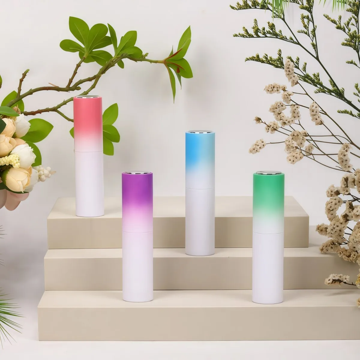 1/4 stücke 8ML Rotierenden Parfüm Nachfüllbare Flasche Mini Zerstäuber Tragbare Reise Größe Spray Flasche Presse Spender