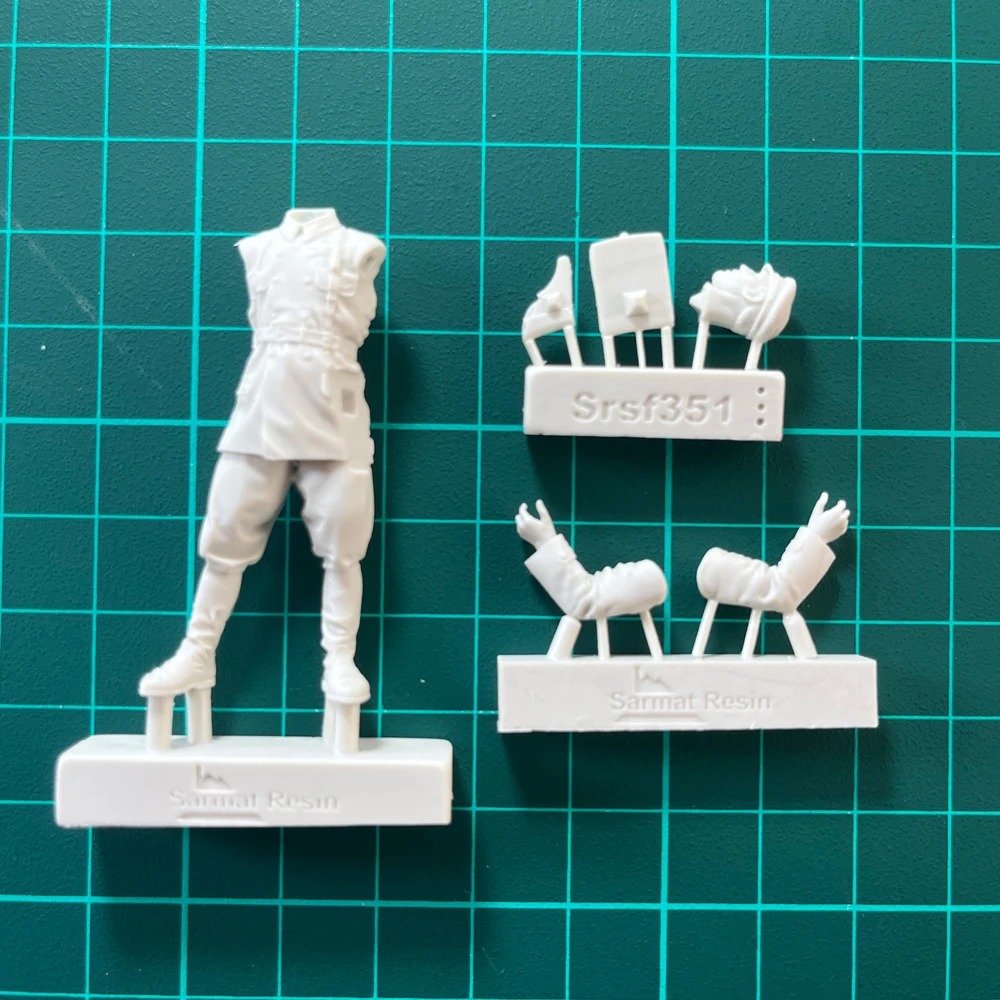 1/35 Resin Model Figure Kits GK , Military Theme，Unassembled And Unpainted