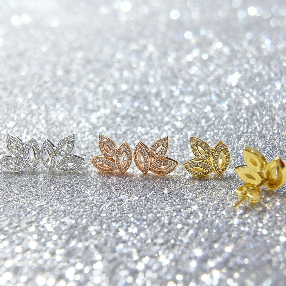 

2025 Новый тип 925S, инкрустированная бриллиантами вешалка для ушей в форме листа, модные и универсальные, роскошные серьги-гвоздики