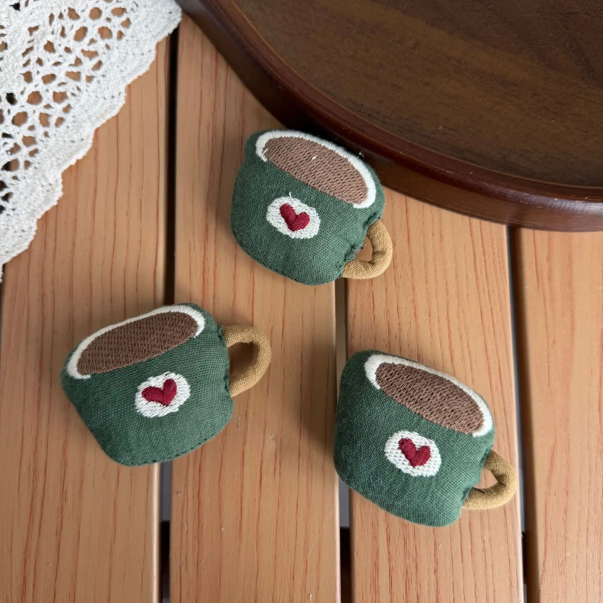 

Green Coffee Stuffed Fabric Pendant 3D Brooch Pin Handmade Small Plush Toy for DIY Bag Hat Scarf Embellishment Premium