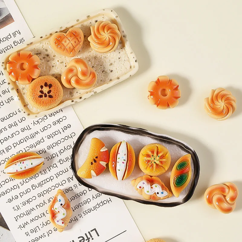 10pcs Mini Simulation Bread Baking Resin Model Cute Fake Food DIY Kitchen Scene Doll Accessories Dollhouse Refrigerator Sticker