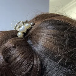 Mini Pearl Hair Claw Women Girls Sweet Cute Hair Claw Chic Barrettes Claw Crab Hairpins Styling Fashion Hair Styling Accessories