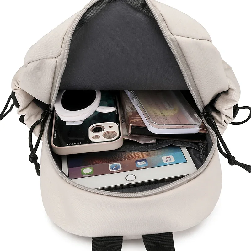 حقيبة كتف رجالية من النايلون مناسبة لكل من الرجال والنساء، مع أشرطة كتف قابلة للتعديل وإغلاق بسحاب