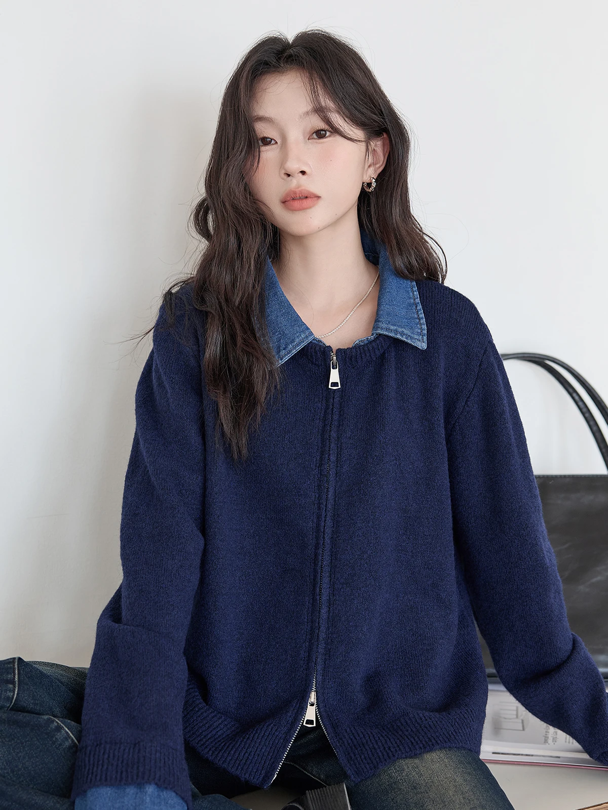 

Женский вязаный кардиган HuiXi свободного кроя с пэчворком, осенне-зимний, стройнящий, с двойной молнией, повседневный, эксклюзивно онлайн