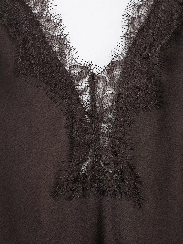 Nuovo abito da donna in stile europeo, alla moda e versatile, con eleganti tessuti di pizzo e raso e cinturino per spaghetti desi