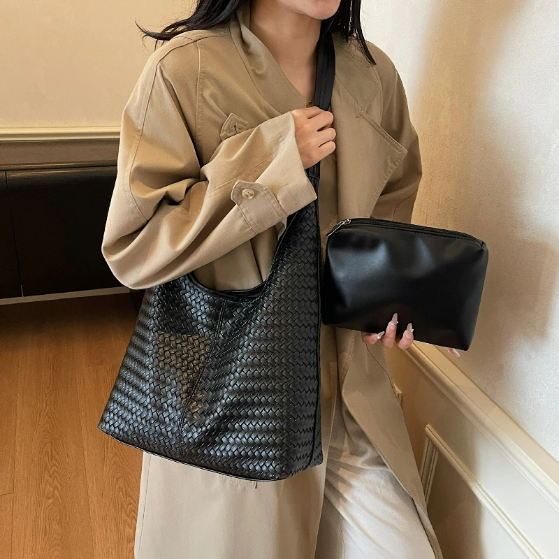 

Повседневная большая сумка в стиле ретро. Самая продаваемая деловая сумка на одно плечо. Простая и модная сумка через плечо.