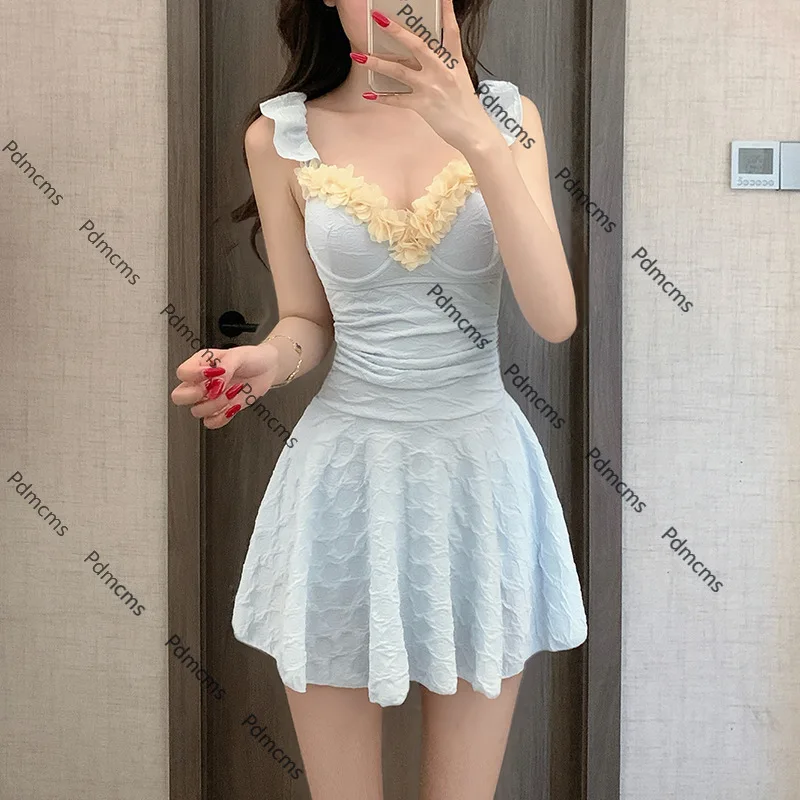 

2025 new swimsuit women's flower high-end steel ring small chest one-piece conservative and thin belly cover pure desire sweet s