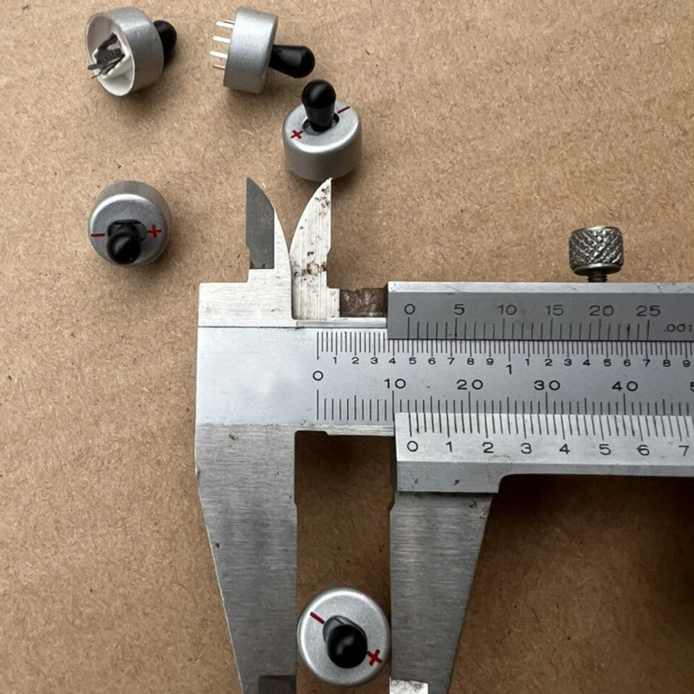 

1PCS Round Momentary Toggle Switch 3-Pin SPDT Self-Reset Left Right ON-OFF-ON Toggle Switch for Model DIY Home Appliance Control