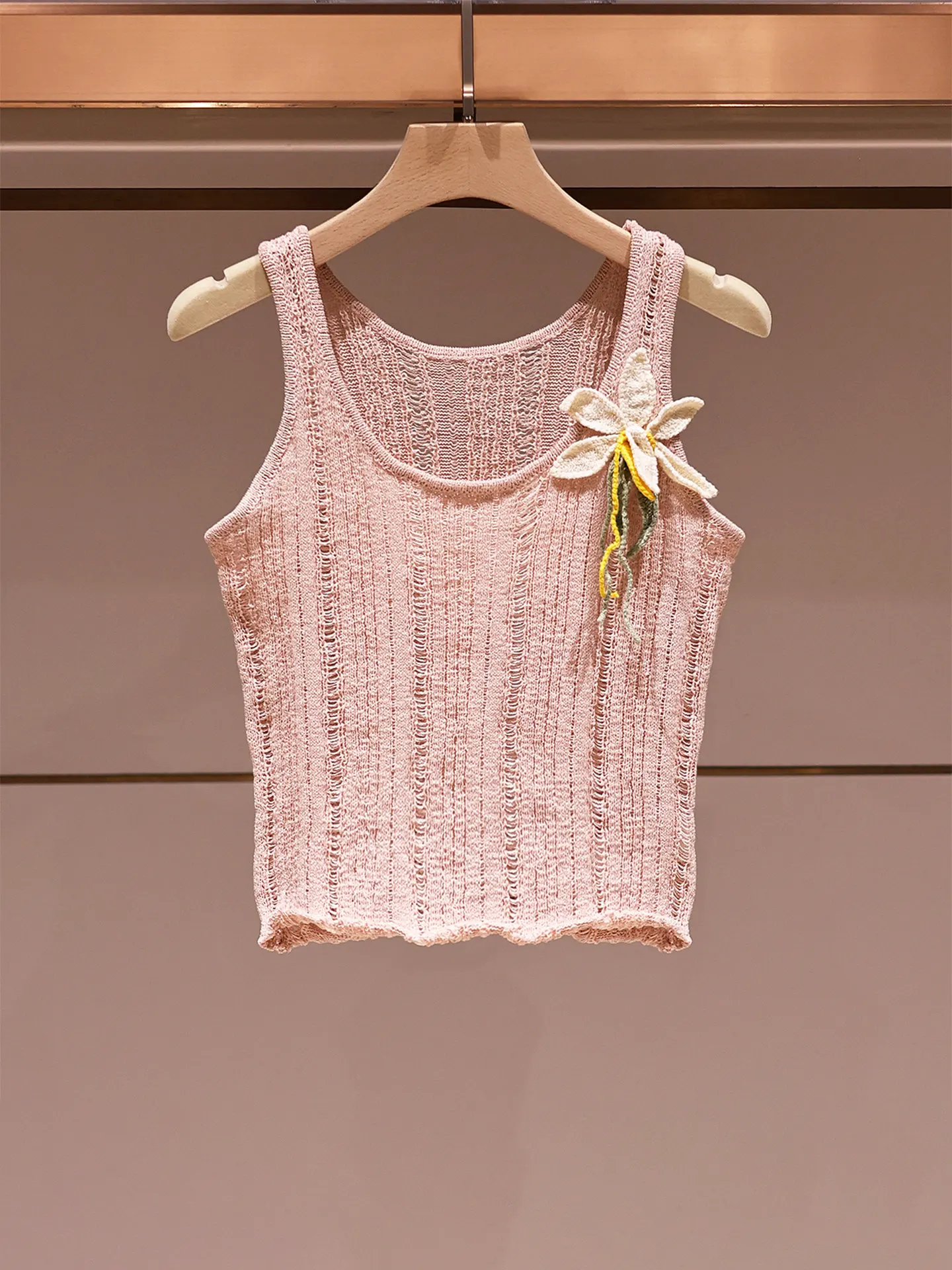 Dopamine beautiful knitted crochet hollow three-dimensional flower off-the-shoulder vest sling