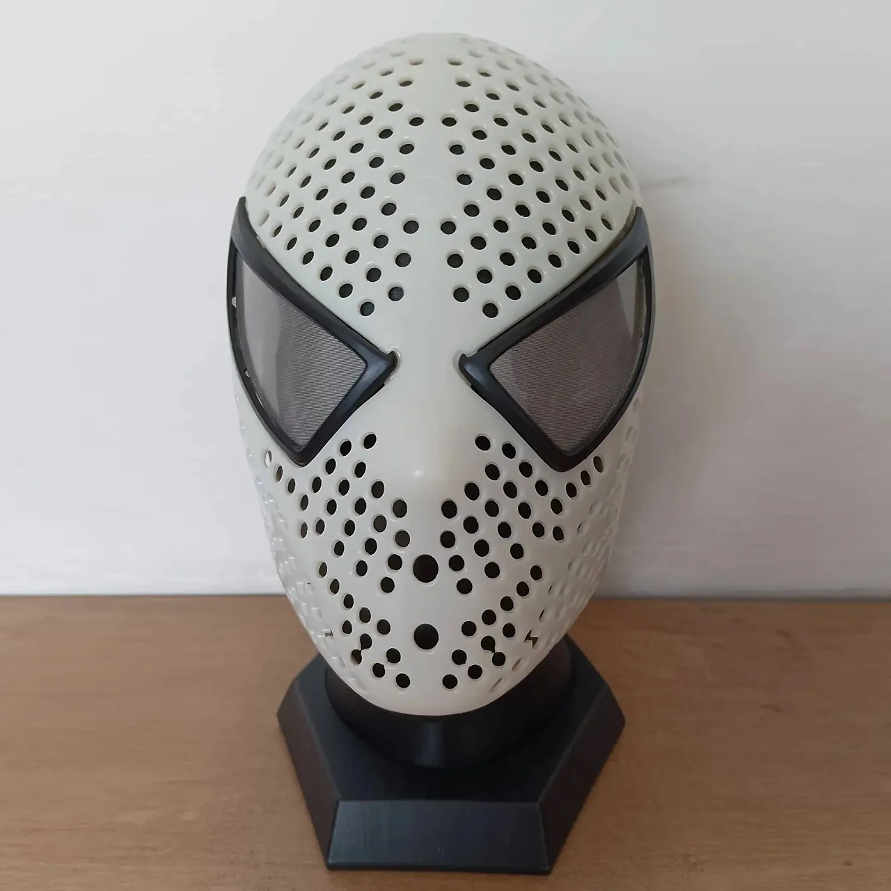 Thumbnail 2 - #11 Trending Spiderman Masks Right Now