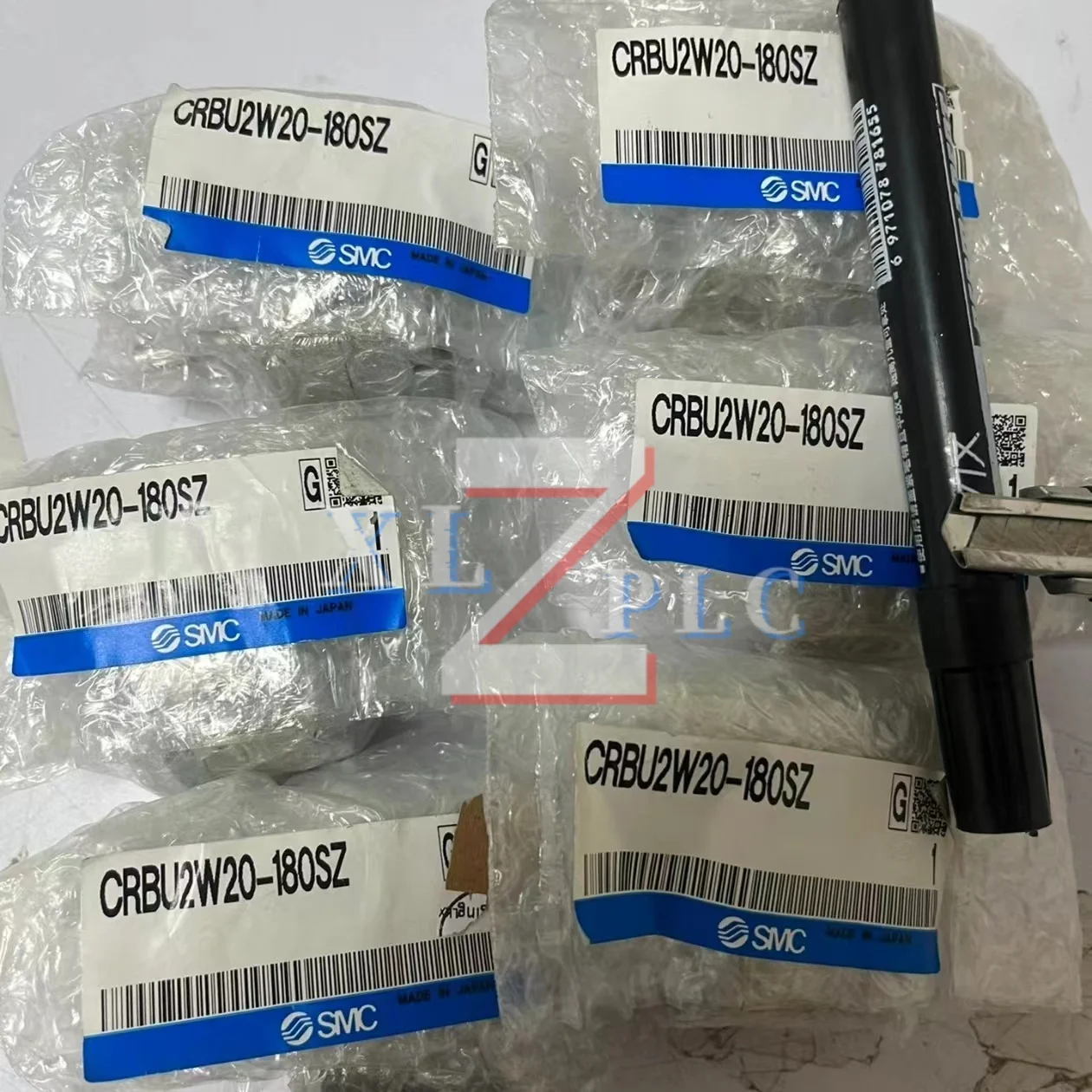 กระบอกสูบหมุน CRB2BW40-180SZ SMC ของแท้ใหม่ กระบอกสูบแกว่ง CRBU2W20-180SZ